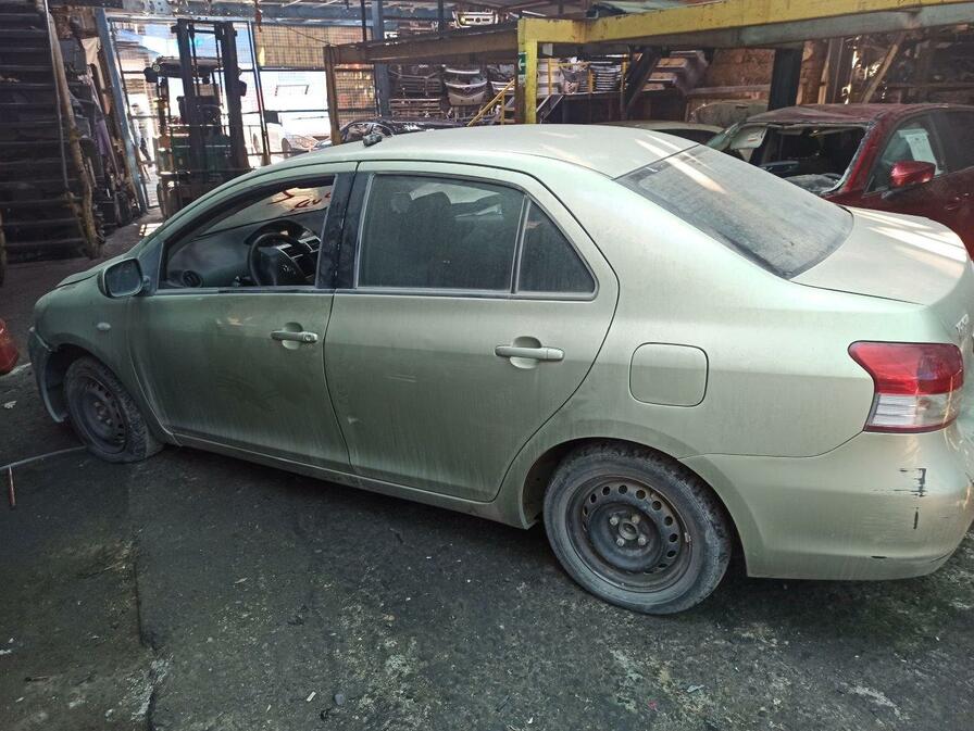  Toyota YARIS  USADO